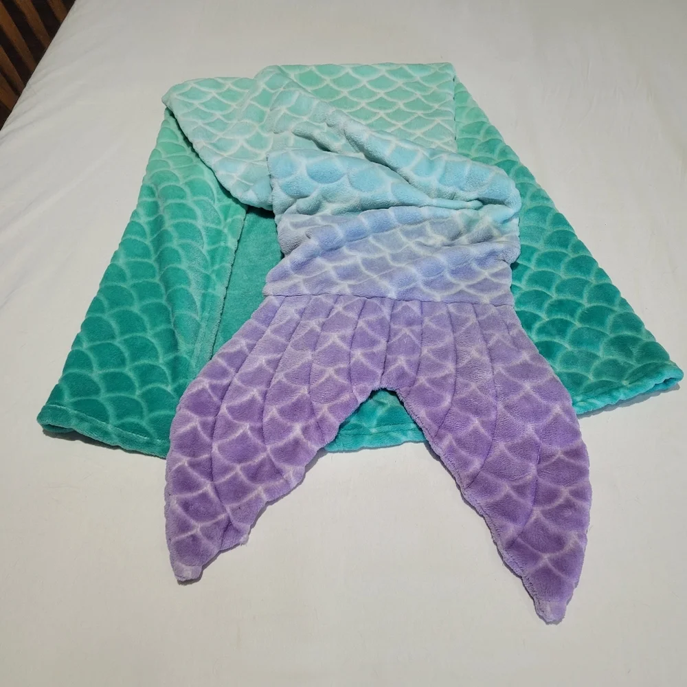 Mermaid Throw Blanket Ombre Color Purple Blue Fish Tail Scale Soft Fleece Velour